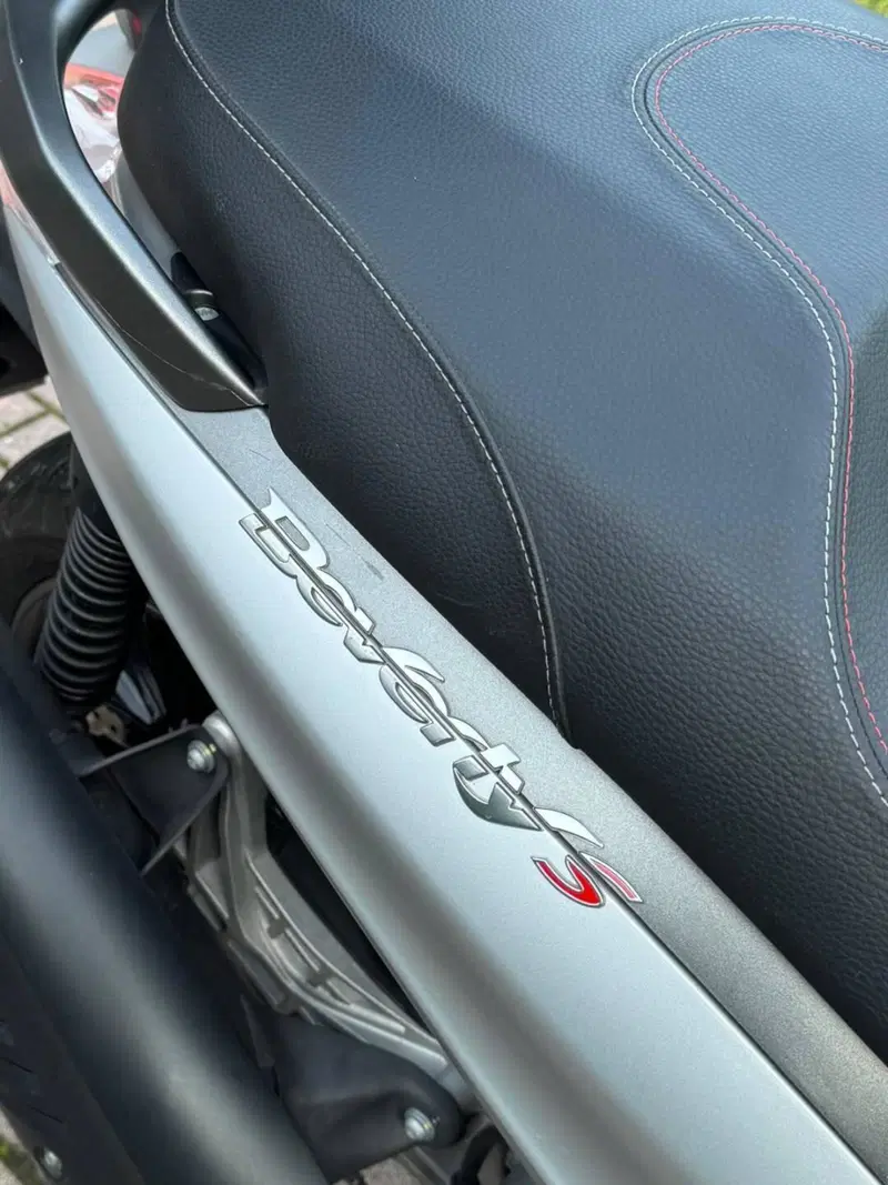 Piaggio Beverly 300 S i.e. ABS-ASR (2016 - 20) (5)