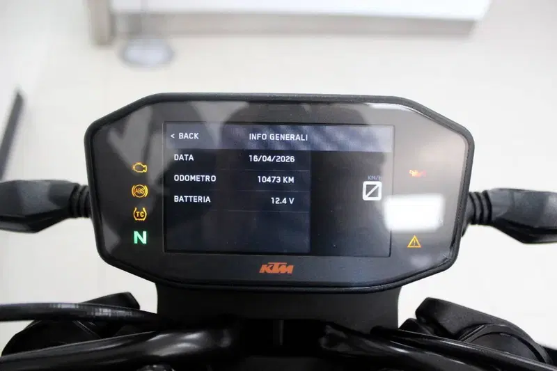 KTM 890 Duke (2021 - 23) (6)