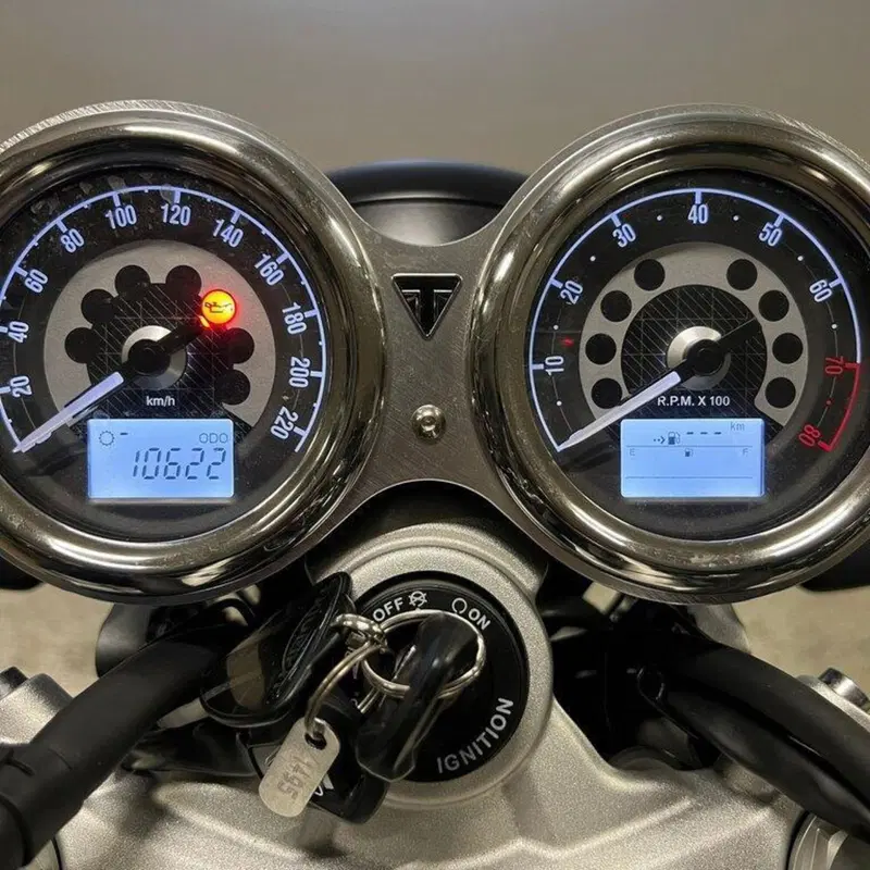 Triumph Speed Twin 1200 (2021 - 24) (5)