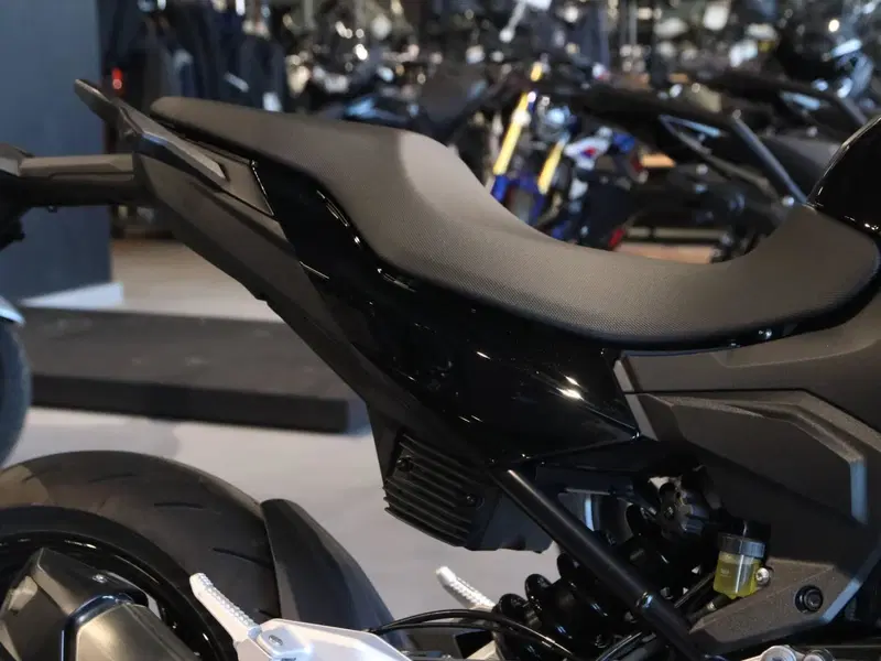 Bmw F 900 R (2025 - 26) (3)