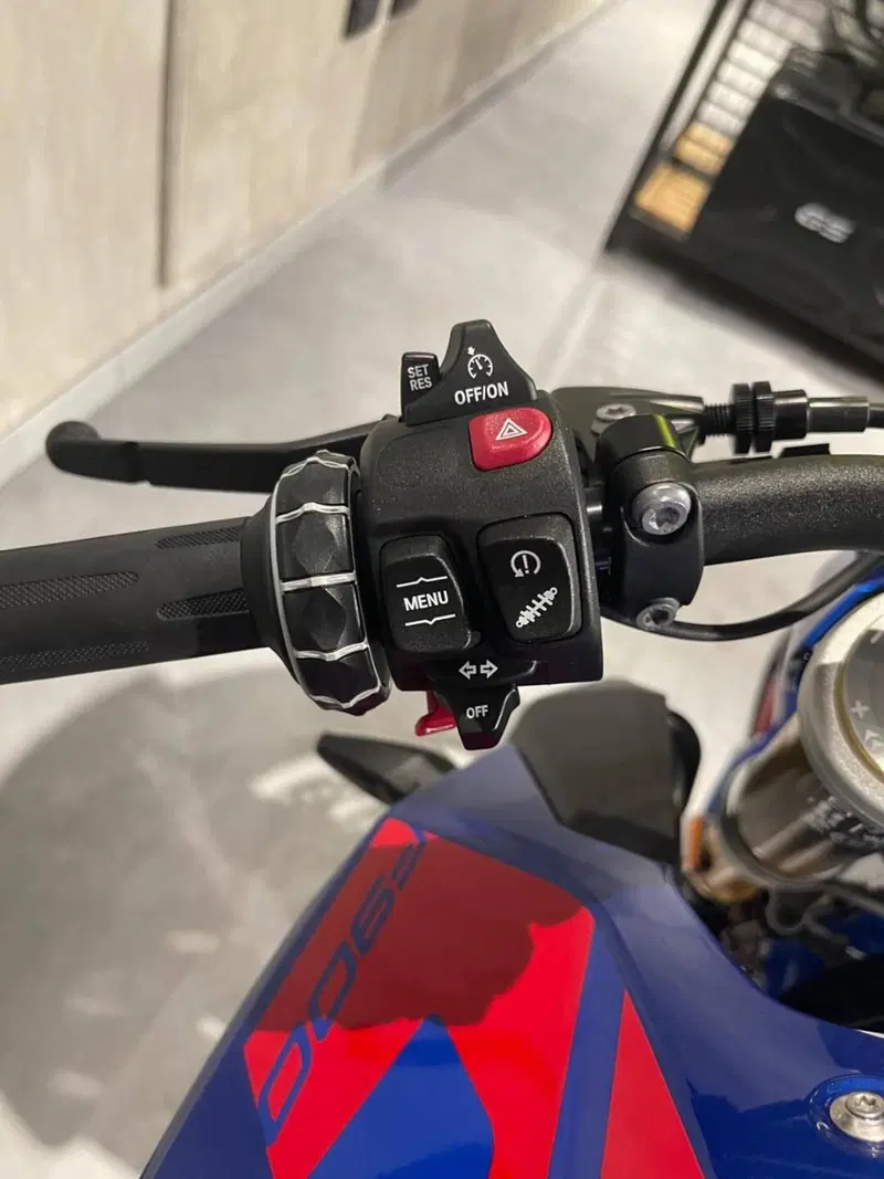 Bmw F 900 R (2025 - 26) (6)