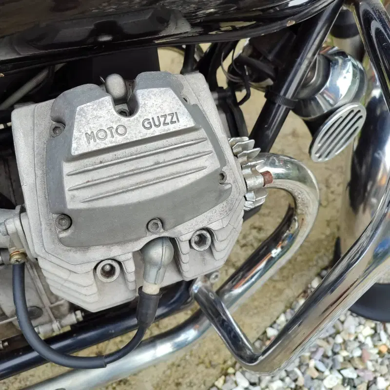 Moto Guzzi V35 C (2)
