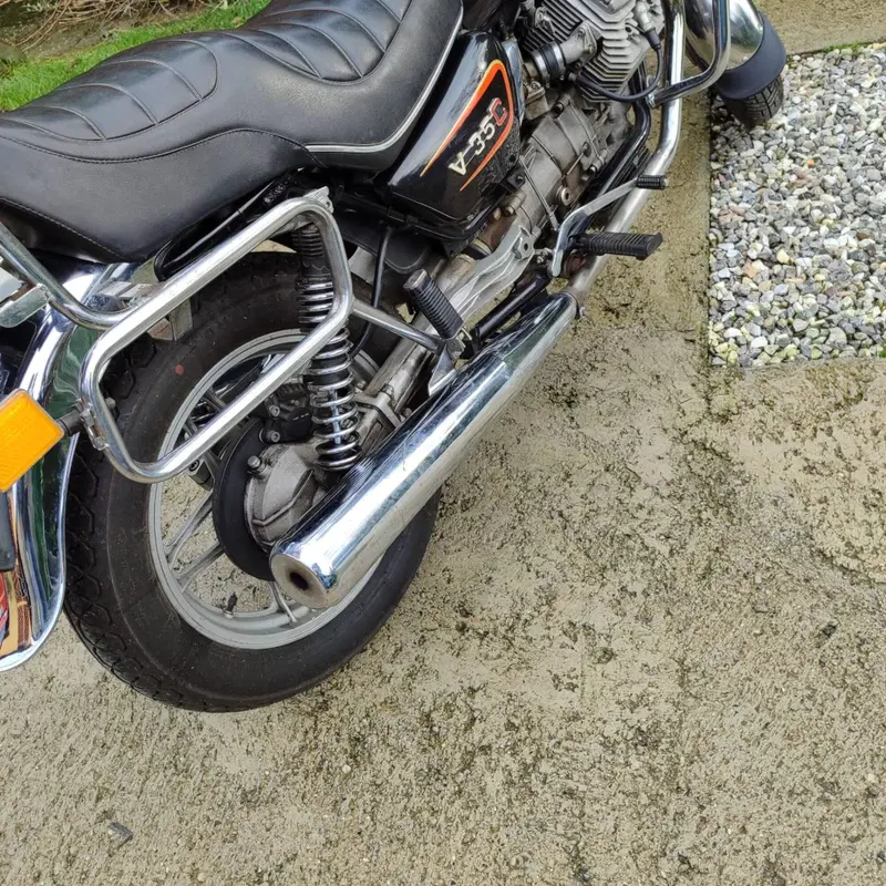Moto Guzzi V35 C (4)