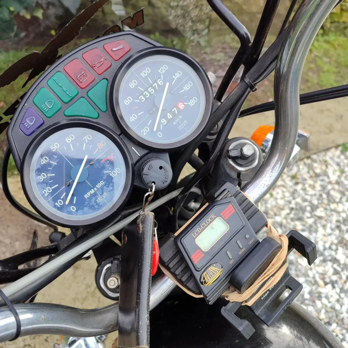 Moto Guzzi V35 C (5)