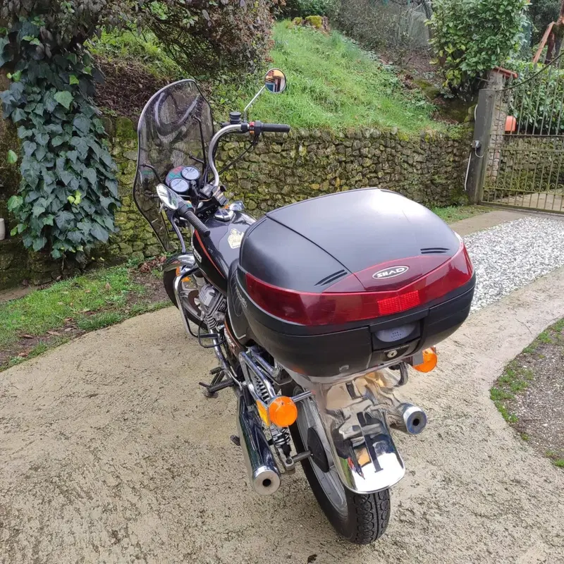 Moto Guzzi V35 C (7)