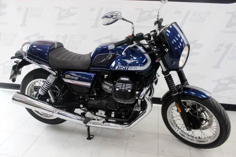 Moto Guzzi V7 Special (2021 - 24) (3)