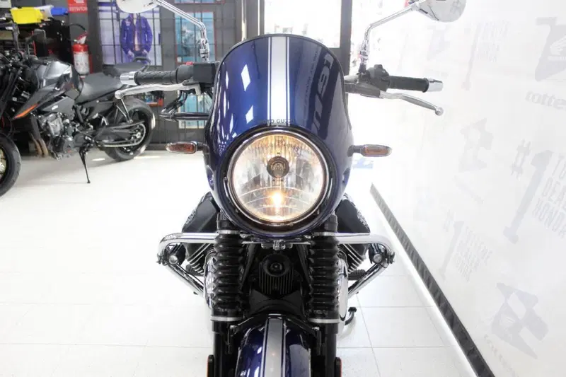 Moto Guzzi V7 Special (2021 - 24) (4)