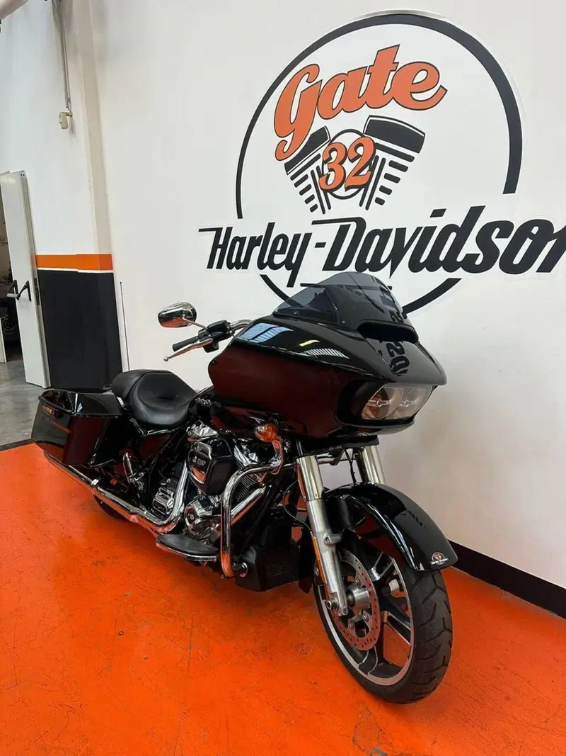 Harley-Davidson 107 Road Glide Special (2017 - 18) - FLTRXS (2)