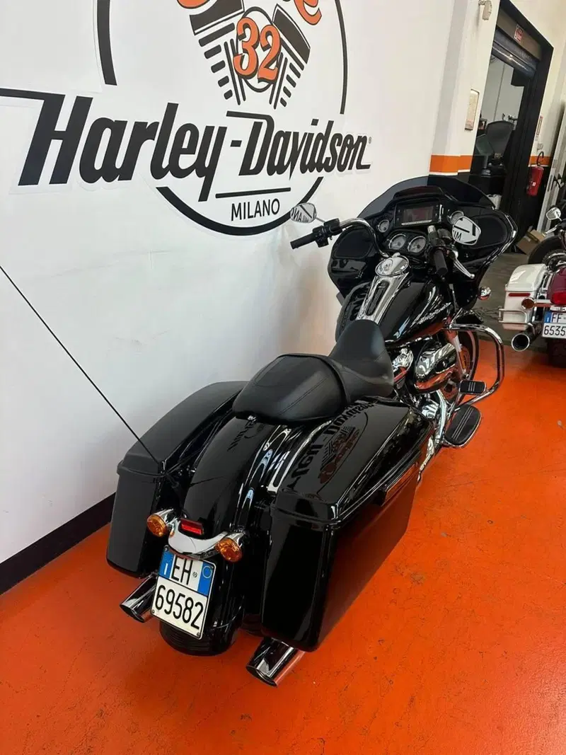 Harley-Davidson 107 Road Glide Special (2017 - 18) - FLTRXS (3)