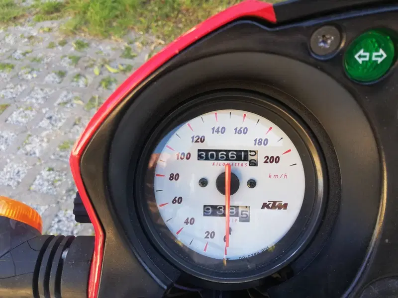 KTM 640 Duke II (2001) (2)