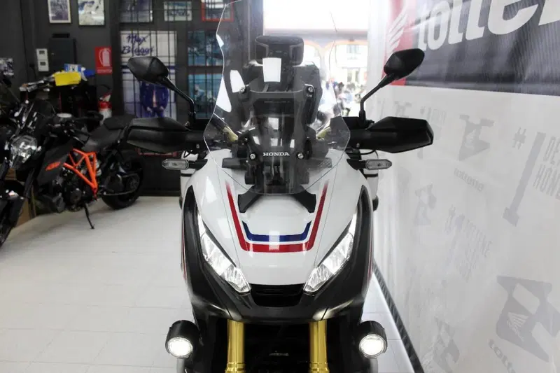 Honda X-ADV 750 (2017) (4)