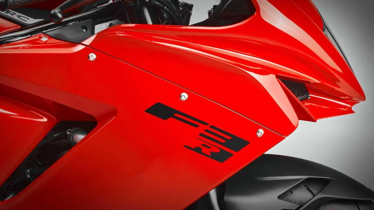MV Agusta F3 800 F3 800 R (2026) (9)