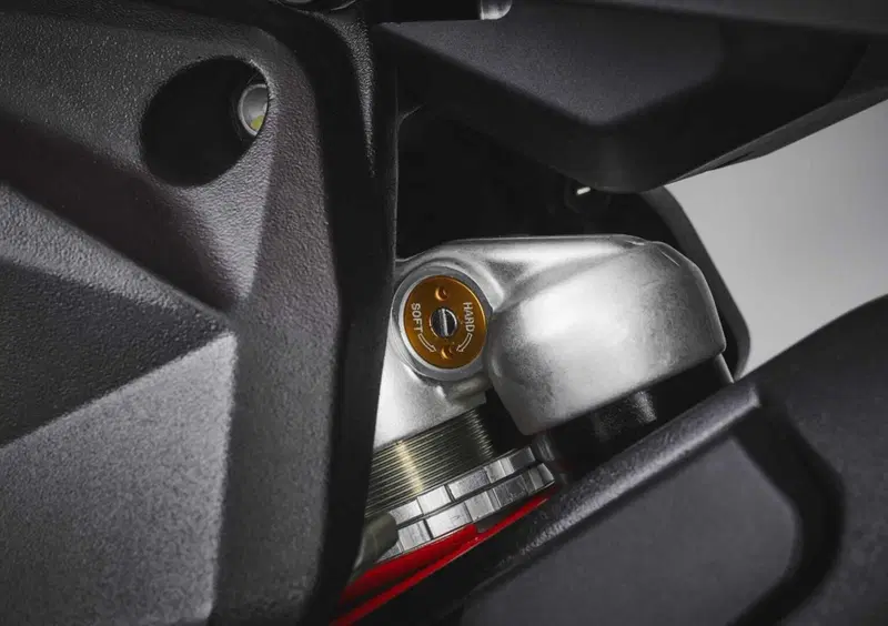 MV Agusta F3 800 F3 800 R (2026) (13)