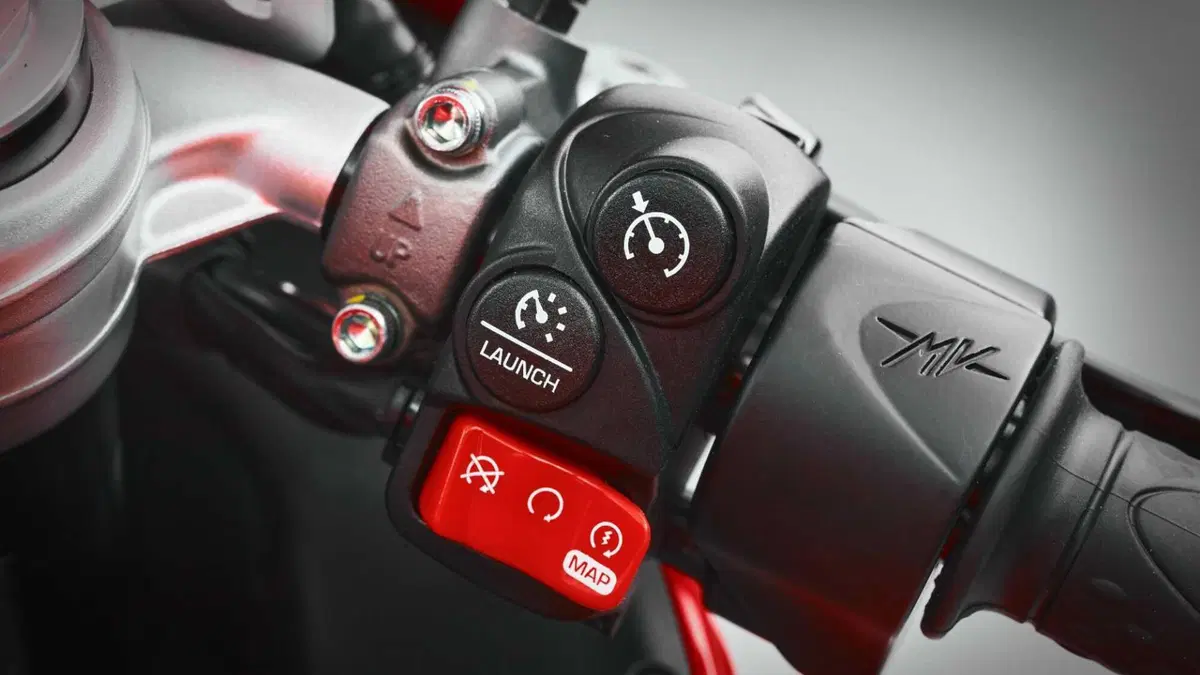MV Agusta F3 800 F3 800 R (2026) (14)