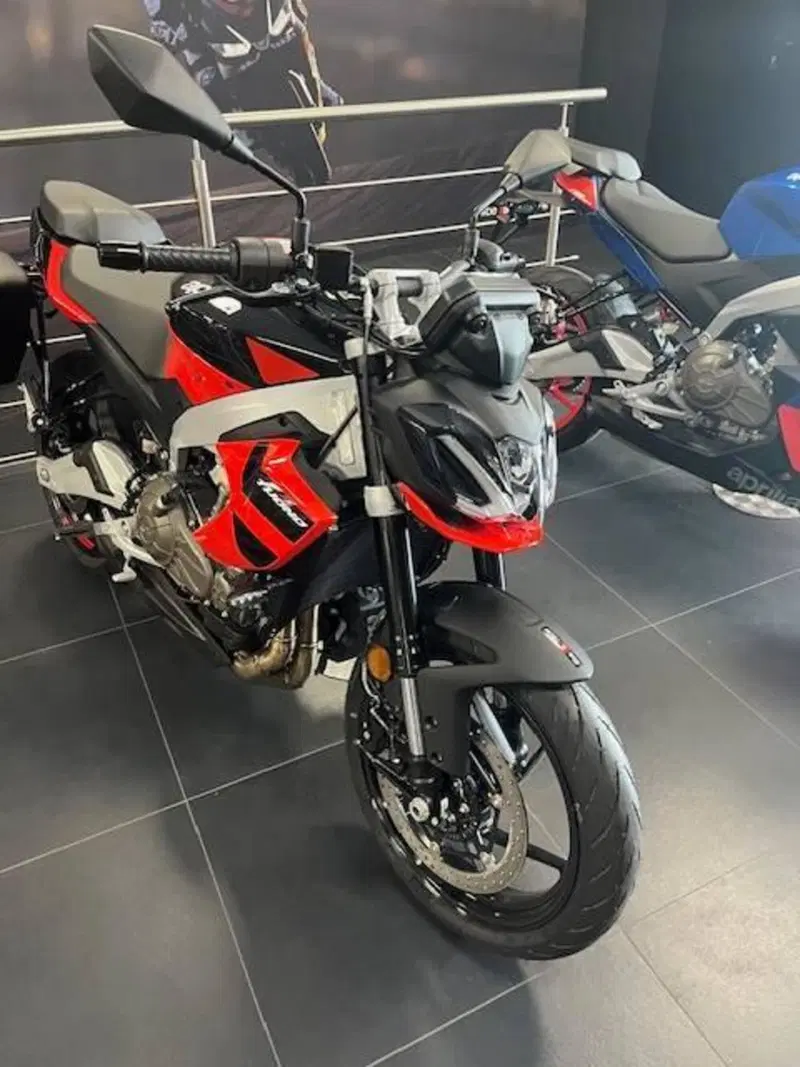 Aprilia Tuono 457 (2025 - 26) (2)