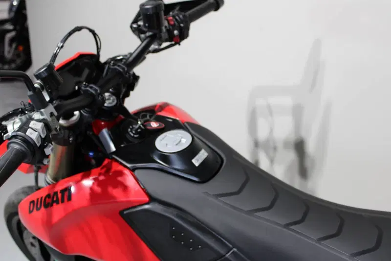 Ducati Hypermotard 698 Mono (2024 - 26) (5)
