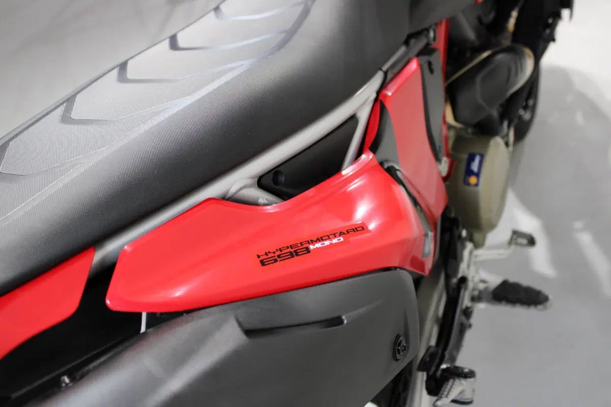 Ducati Hypermotard 698 Mono (2024 - 26) (8)