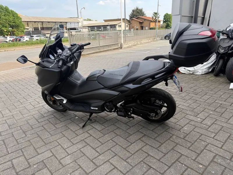 Yamaha T-Max 560 (2020 - 21) (4)
