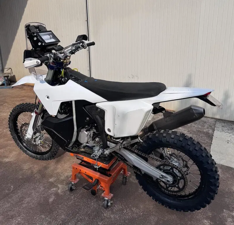 Husqvarna FE 450 (2024) (6)