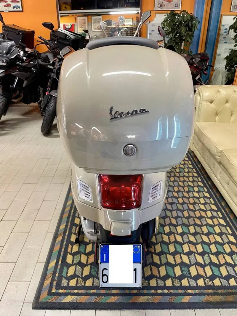 Vespa GTS 300 (2023 - 24) (4)