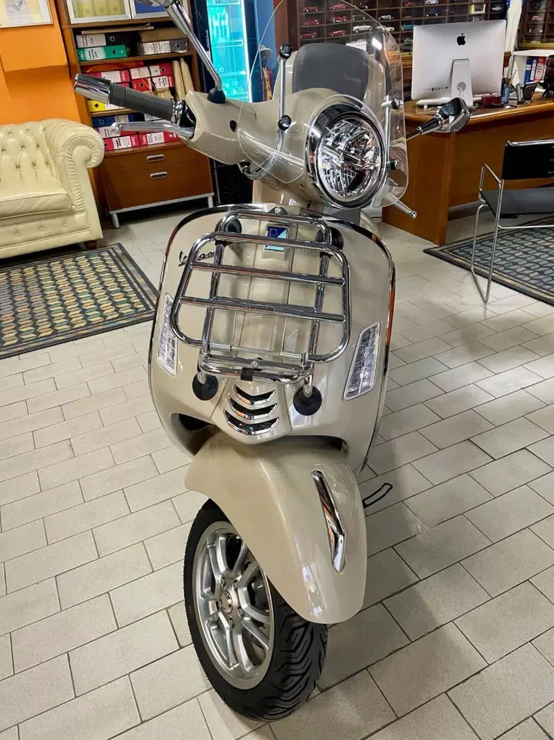 Vespa GTS 300 (2023 - 24) (15)