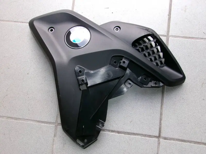 COPERTURA CORNETTO ASPIRAZIONE BMW 4 Racing (2)