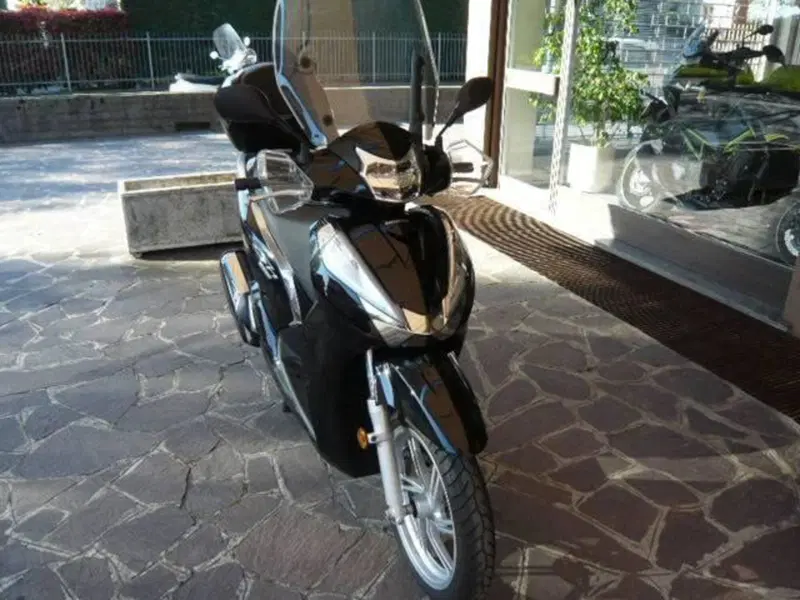 Honda SH 300 i ABS (2016 - 20) (2)