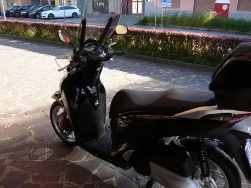 Honda SH 300 i ABS (2016 - 20) (4)