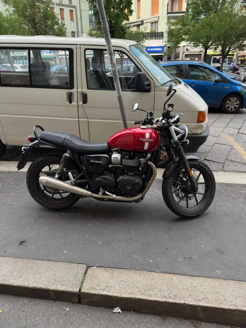 Triumph Street Twin 900 (2017 - 18)