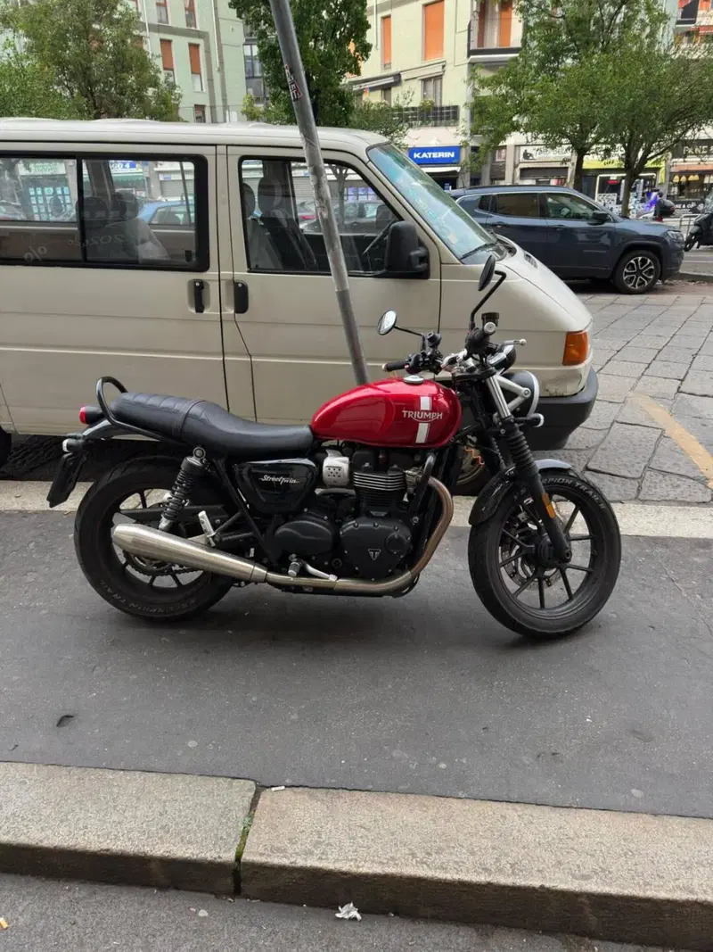 Triumph Street Twin 900 (2017 - 18) (2)