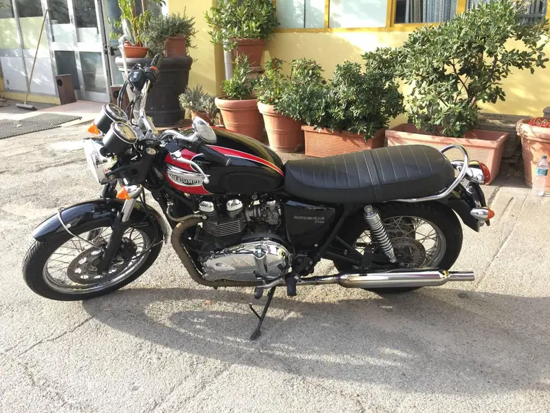 Triumph Bonneville T100 (2001 - 07) (4)