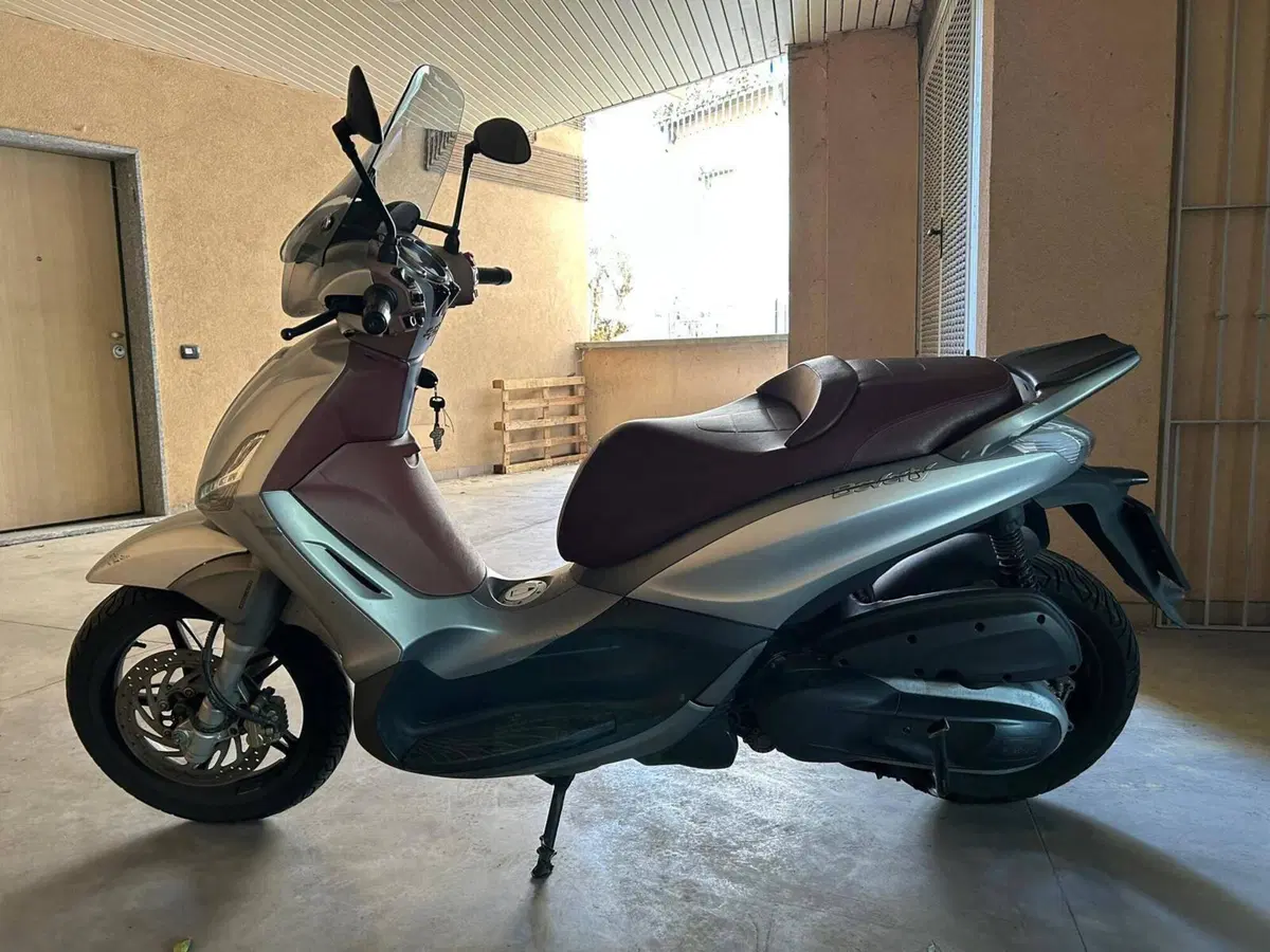 Piaggio Beverly 350 SportTouring ie ABS (2011 - 17) (3)