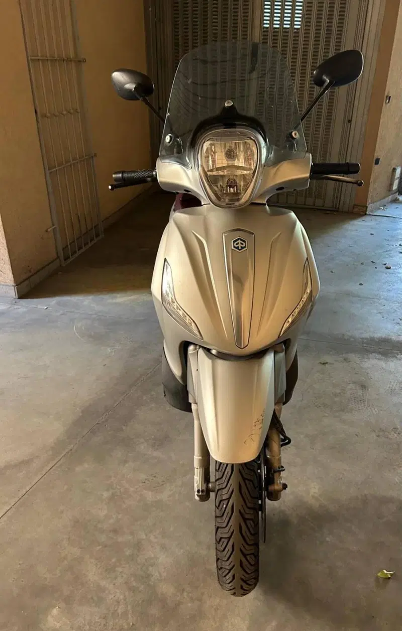Piaggio Beverly 350 SportTouring ie ABS (2011 - 17)