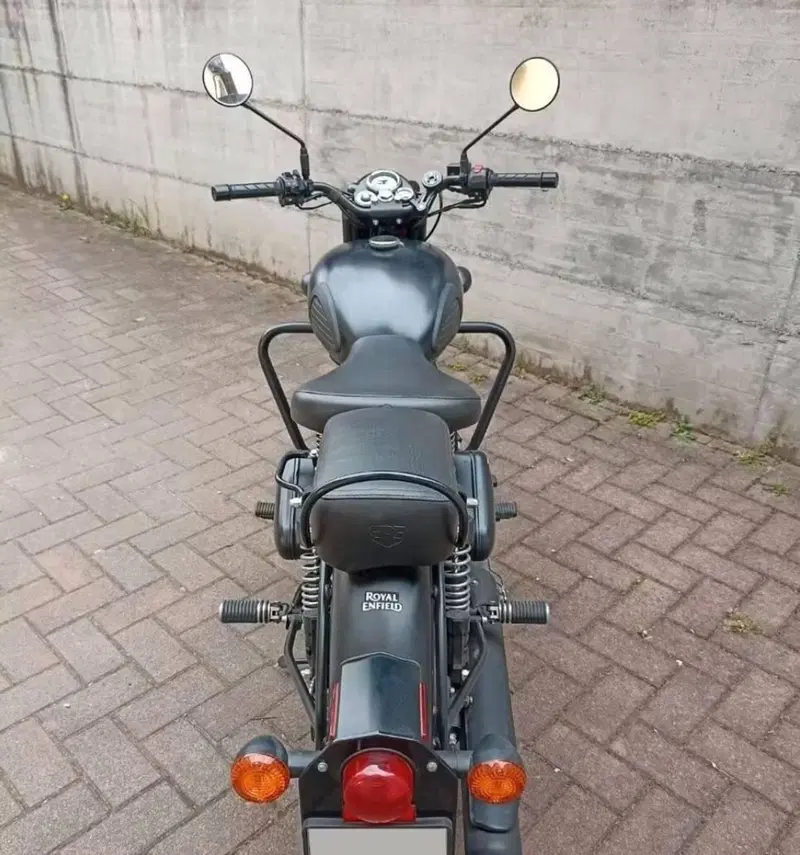 Royal Enfield Classic 500 EFI Stealth Black (2018 - 20) (5)