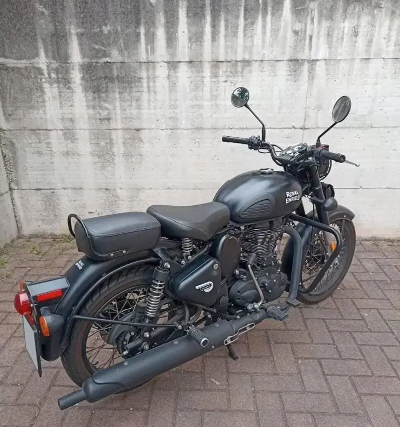 Royal Enfield Classic 500 EFI Stealth Black (2018 - 20) (6)