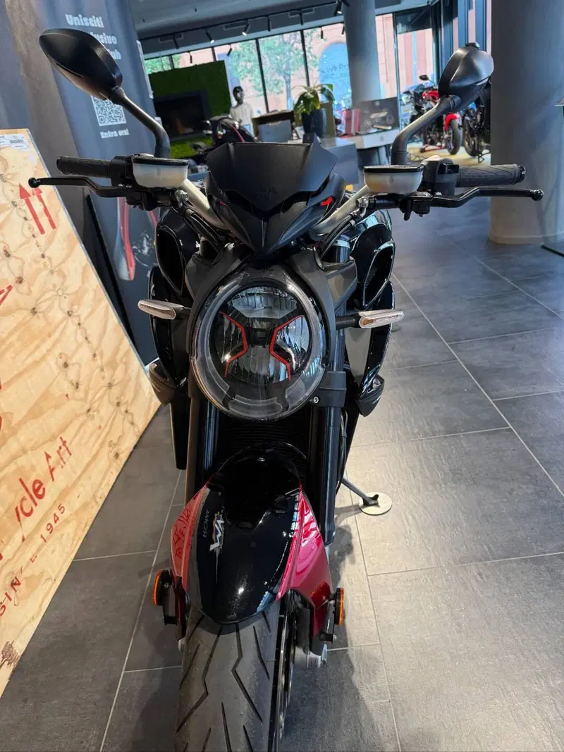 MV Agusta Brutale 800 RR (2021 - 25) (9)