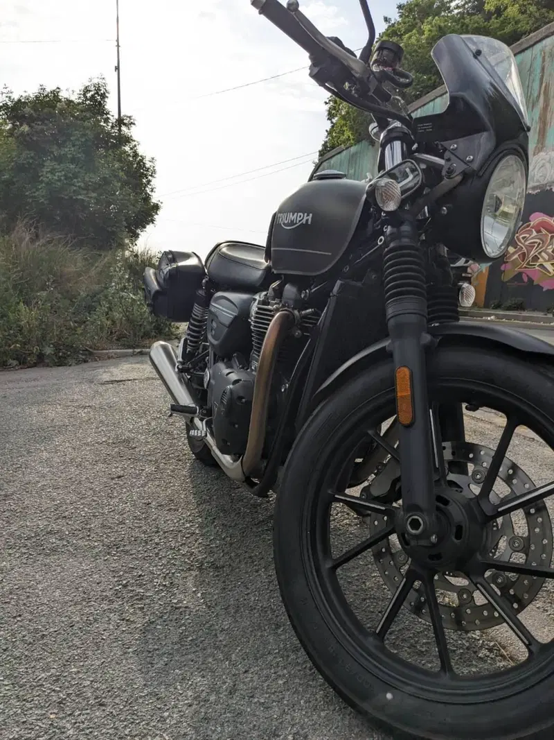 Triumph Street Twin 900 (2021 - 22) (5)