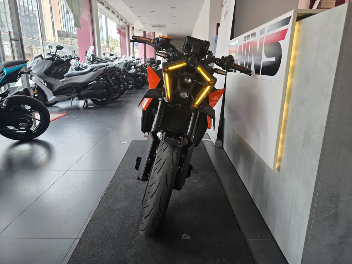 KTM 990 Duke (2024 - 26) (3)