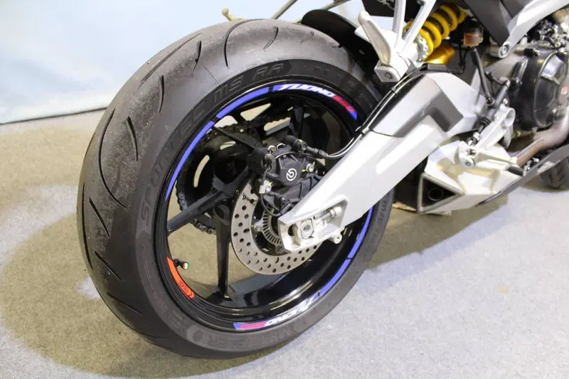 Aprilia Tuono 660 Factory (2022 - 24) (4)