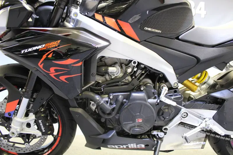 Aprilia Tuono 660 Factory (2022 - 24) (17)
