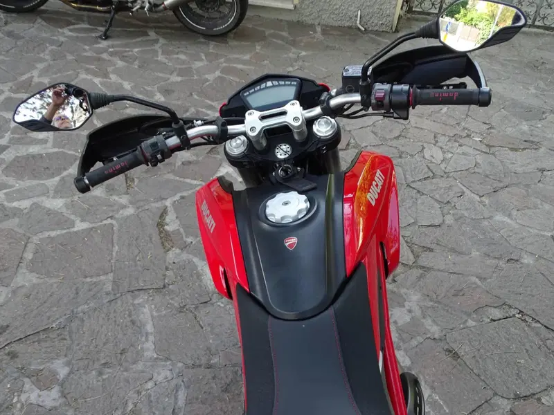 Ducati Hypermotard 821 (2013 - 15) (4)