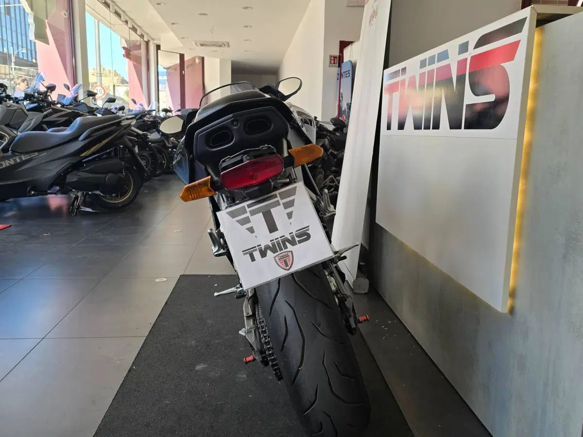 Ducati 749 S (2004 - 07) (7)