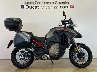 Ducati Multistrada V4 S Grand Tour (2024) usata