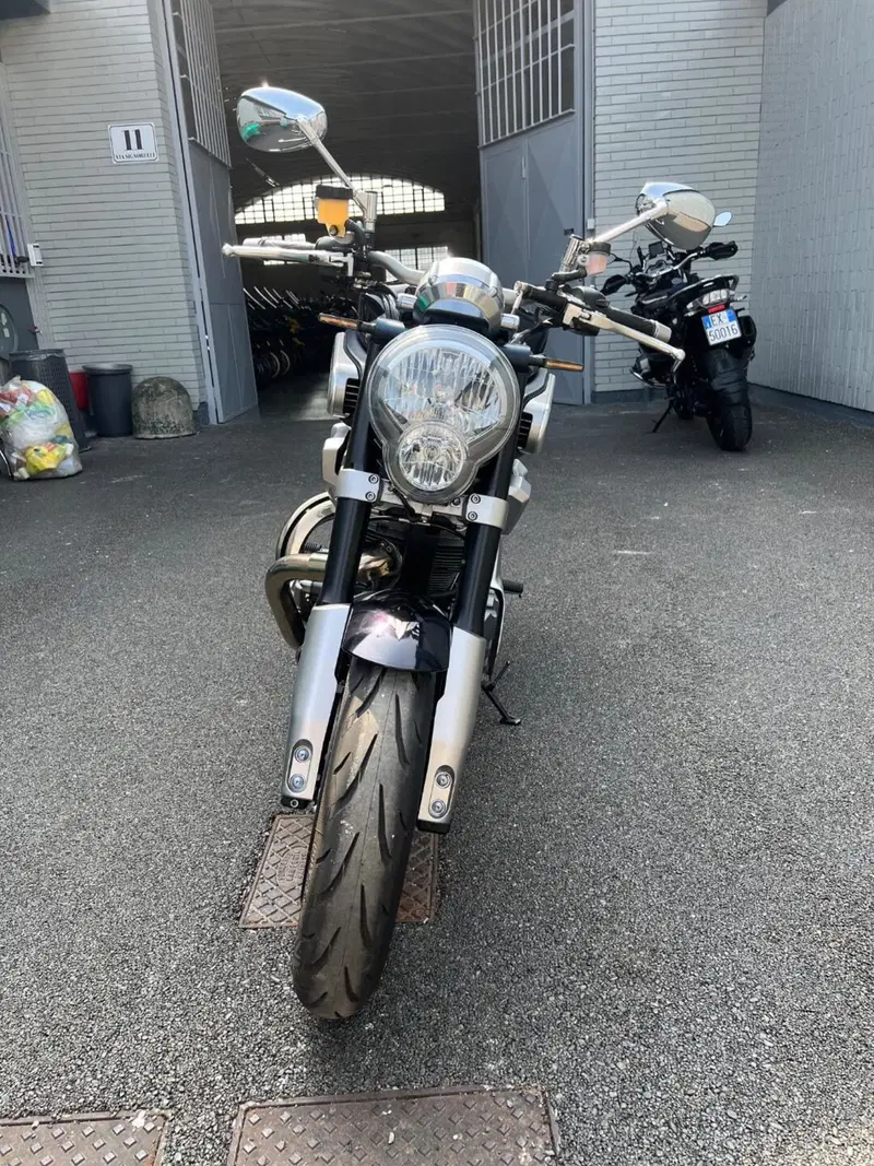 Yamaha MT-01 (2005- 11) (3)