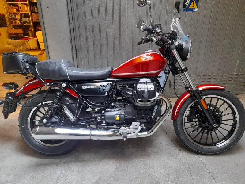 Moto Guzzi V9 Roamer (2016 - 18)