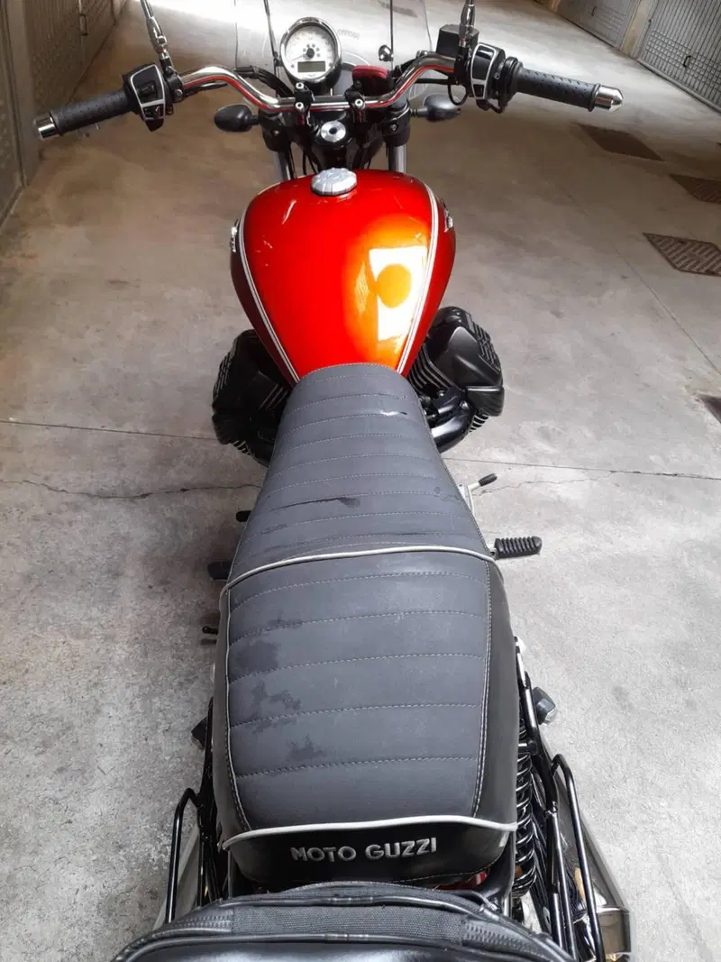 Moto Guzzi V9 Roamer (2016 - 18) (3)