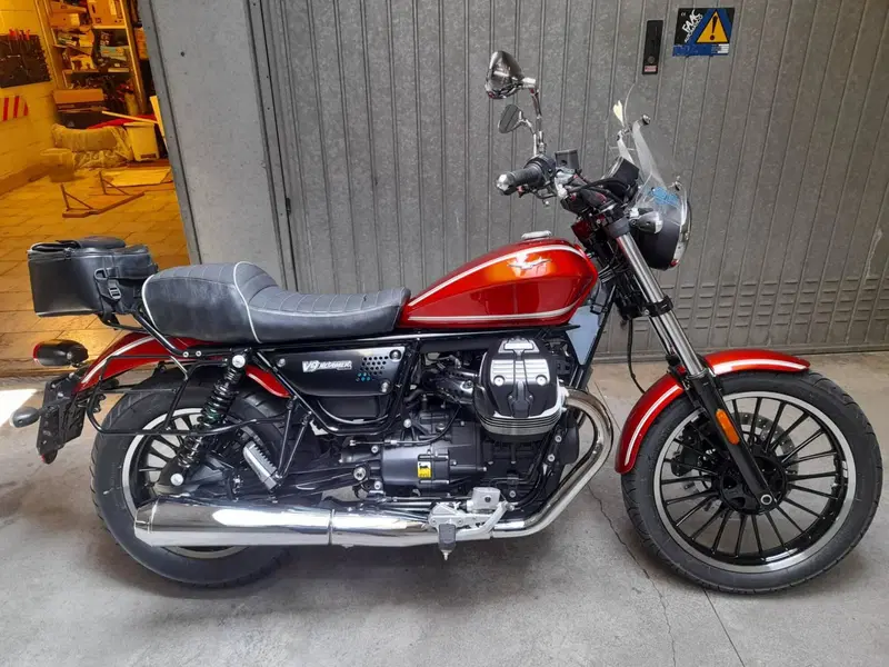 Moto Guzzi V9 Roamer (2016 - 18) (7)