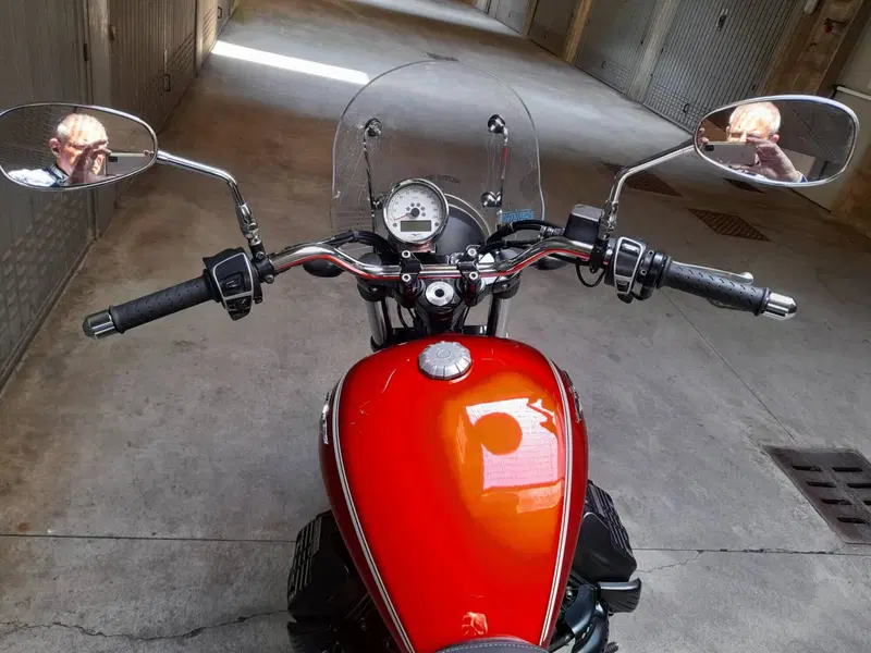 Moto Guzzi V9 Roamer (2016 - 18) (8)