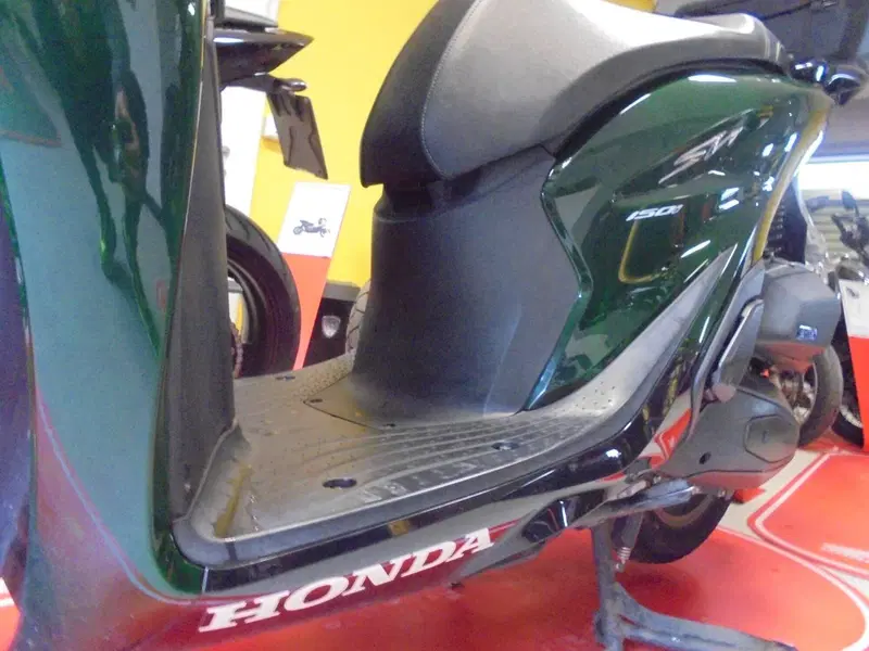 Honda SH 150i Vetro (2024 - 25) (8)