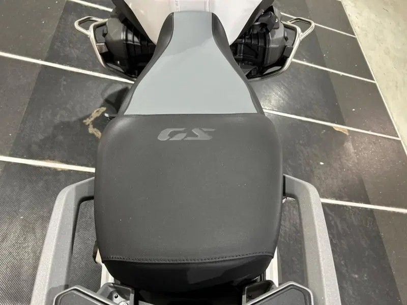 Bmw R 1300 GS Adventure ASA (2025 - 26) (10)